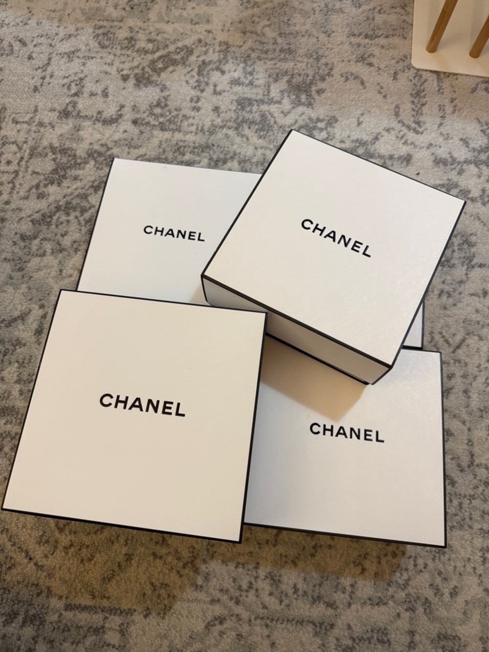 CHANEL White and Black Logo Gift Boxe